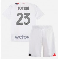 Camiseta AC Milan Fikayo Tomori #23 Segunda Equipación Replica 2023-24 para niños mangas cortas (+ Pantalones cortos)